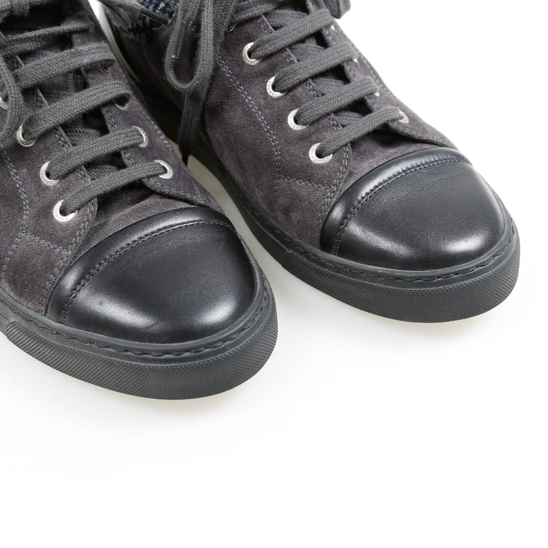 Chanel Interlocking CC Logo Leather Suede Sneakers Size 39