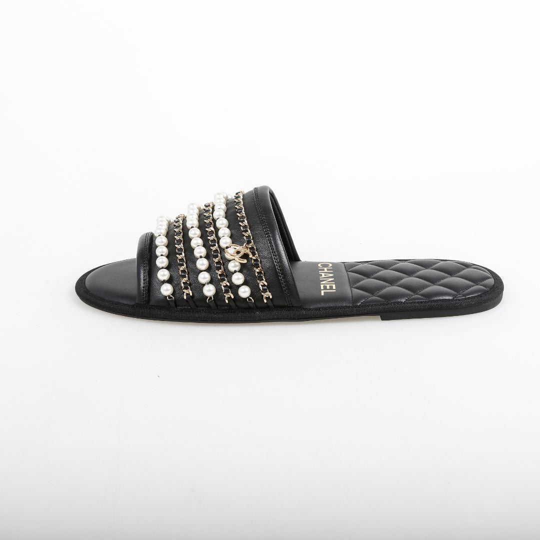 Chanel 20P Pearl Chain Slippers Size L