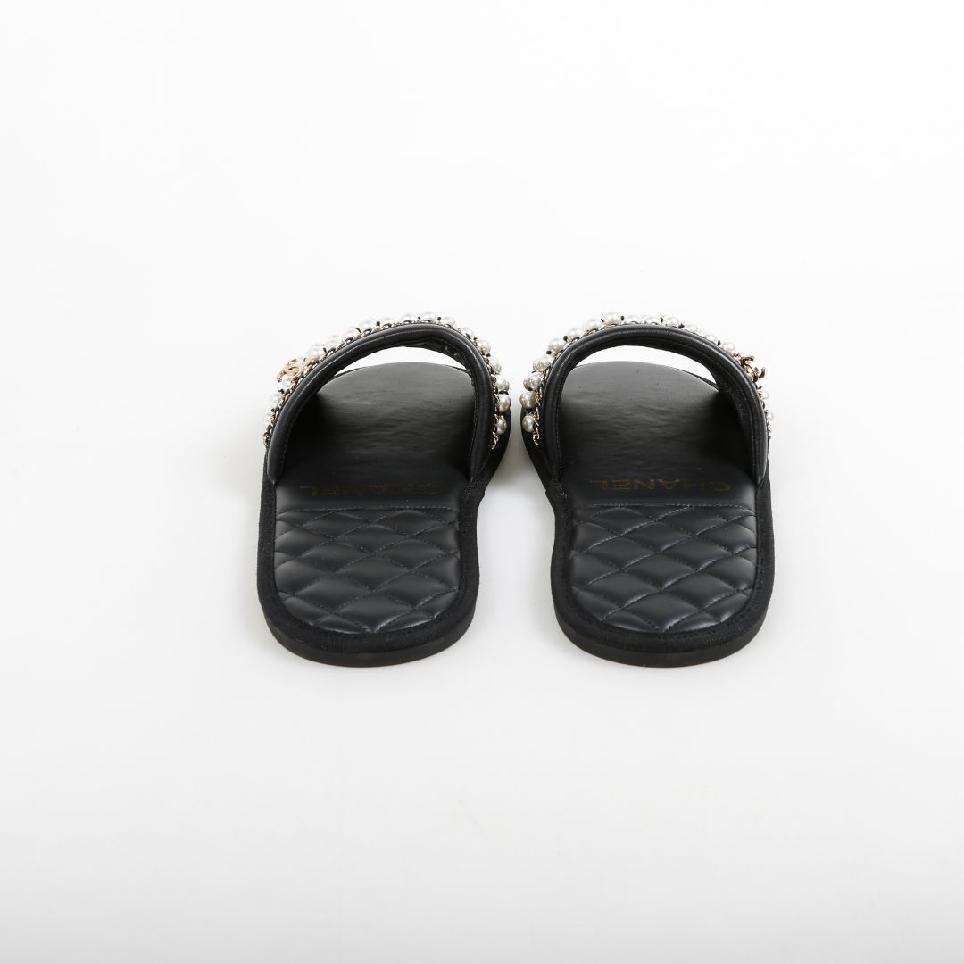 Chanel 20P Pearl Chain Slippers Size L