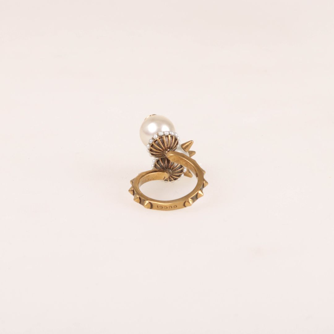Gucci Faux Pearl Bypass Cocktail Ring Size 16
