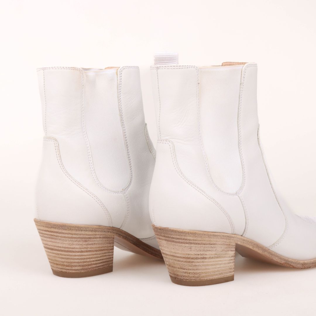 Gianvito Rossi Austin Leather Cowboy Boots Size 37.5