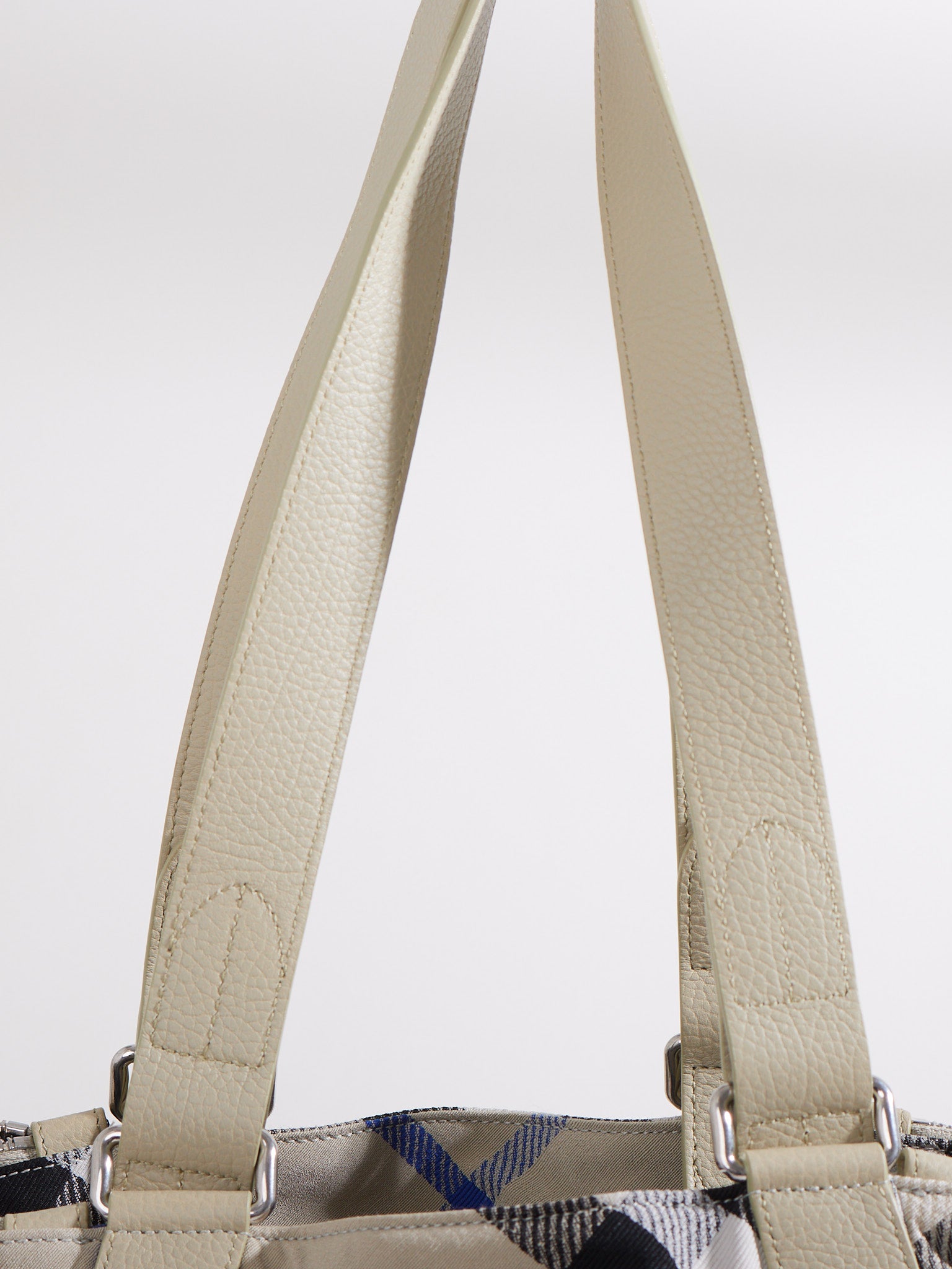 Burberry Festival Novacheck Tote Bag – Consigner's Closet
