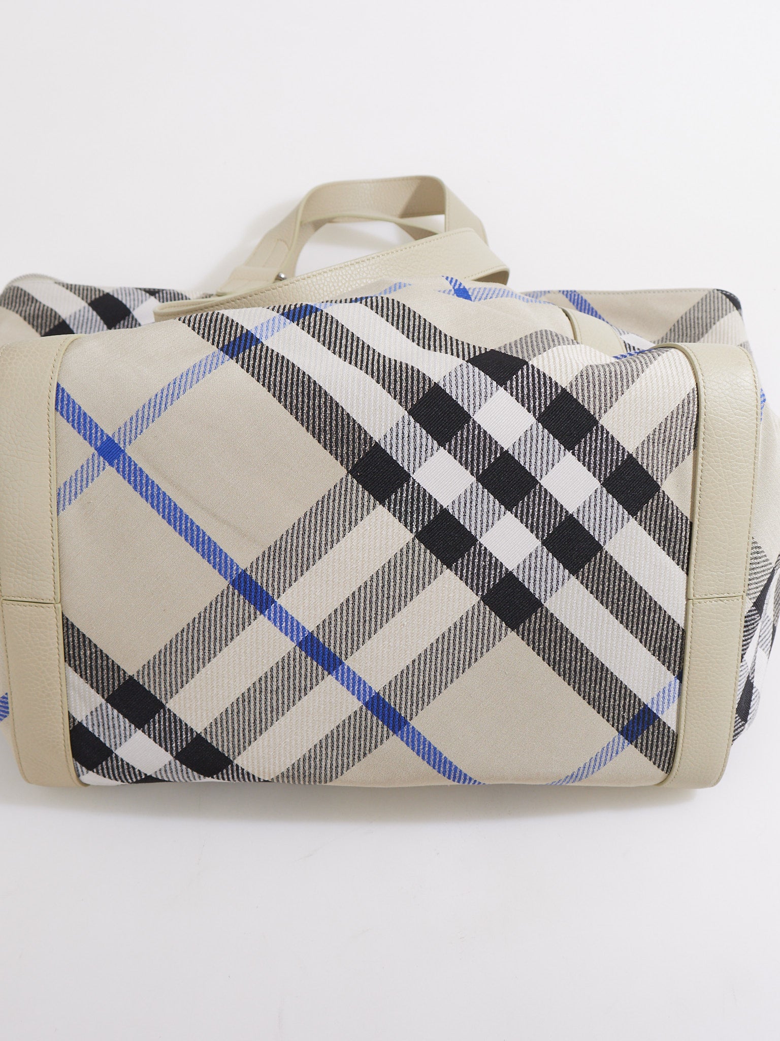 Burberry Festival Novacheck Tote Bag – Consigner's Closet