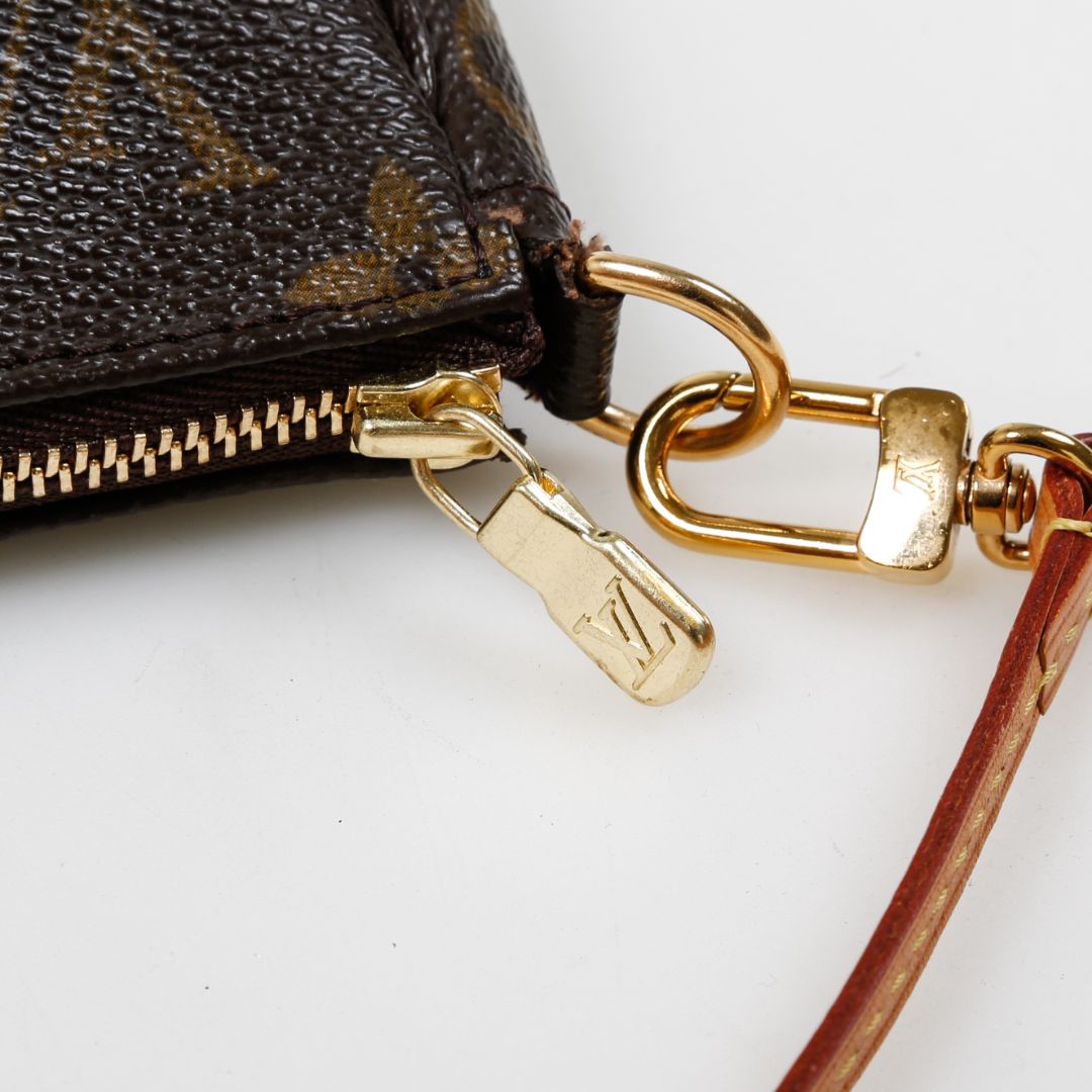 Louis Vuitton Pochette Accessoires Bag