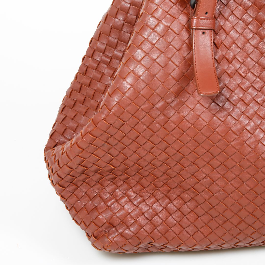 Bottega Veneta Intrecciato Leather Tote Bag Size Large