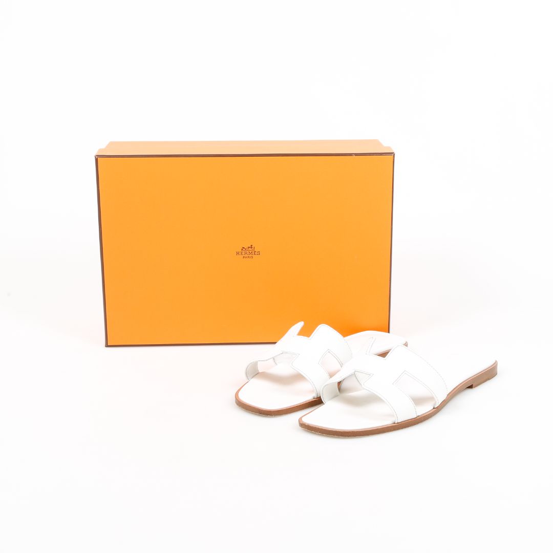 Hermes &#39;Oran&#39; Leather Sandals Size 38