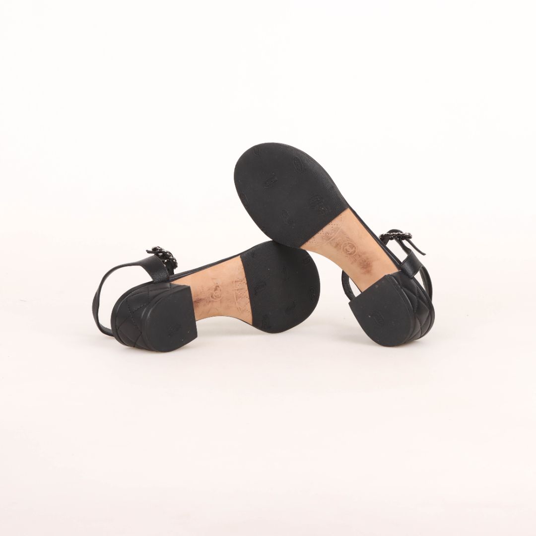 Chanel CC Logo Chain Link Thong Sandals Size 38