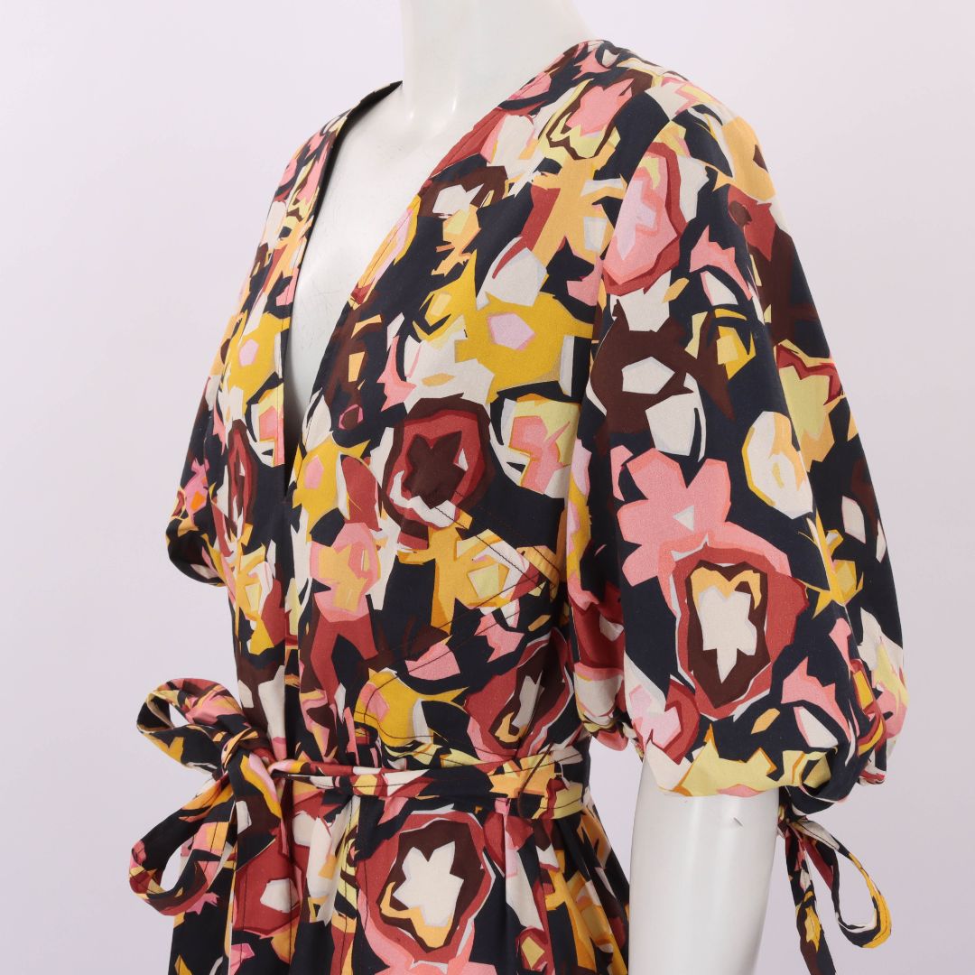 Camilla and Marc Delfino V Neck Dress Size 14