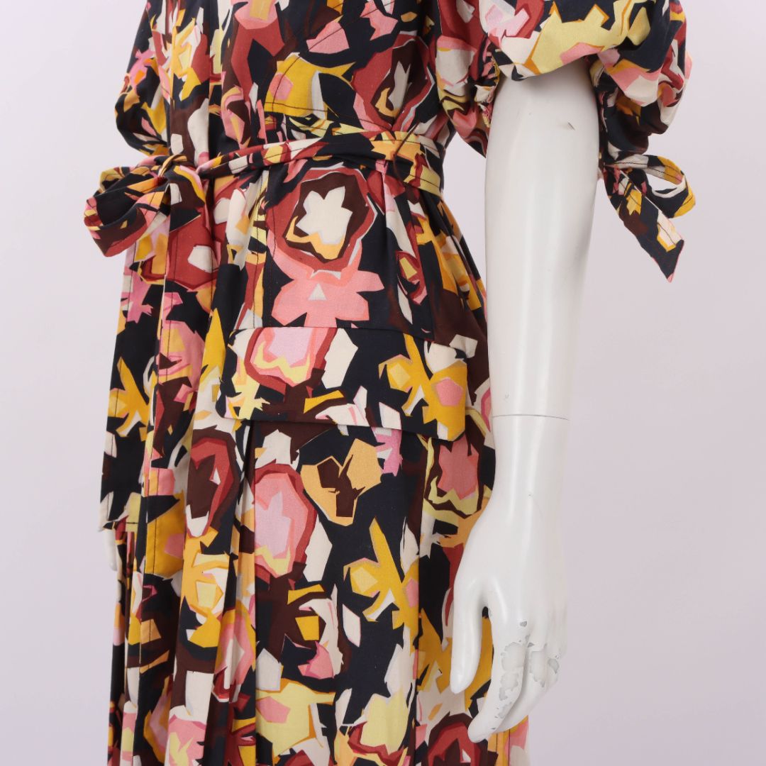 Camilla and Marc Delfino V Neck Dress Size 14