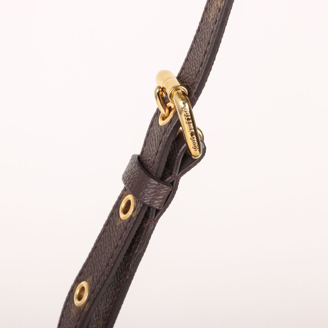Louis Vuitton Pochette Metis Bag