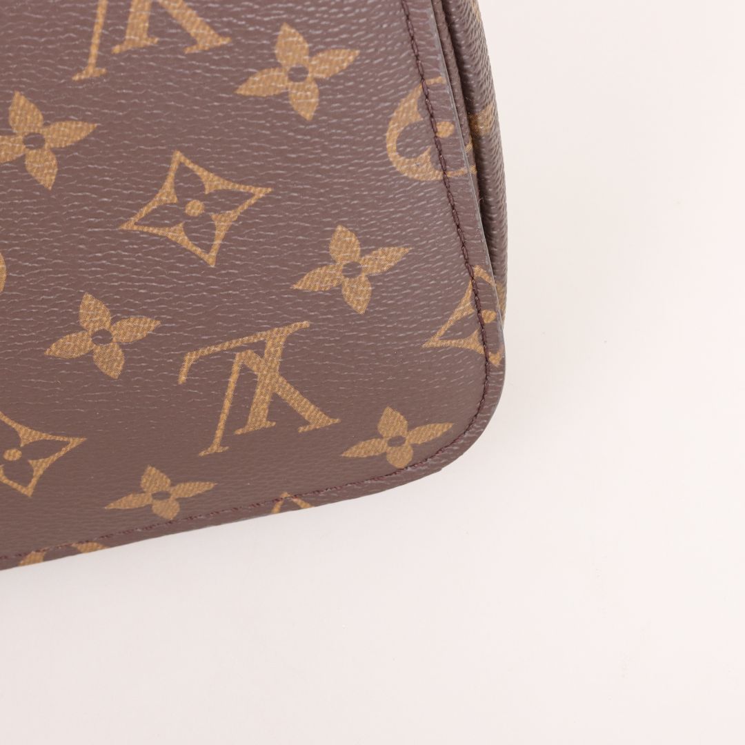 Louis Vuitton Pochette Metis Bag