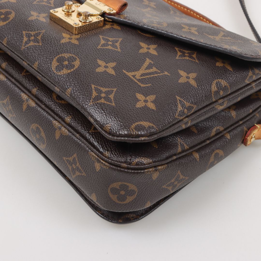 Louis Vuitton Pochette Metis Monogram MM