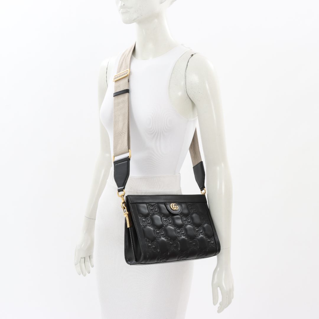 Gucci Leather GG Matelasse Shoulder Bag Size S